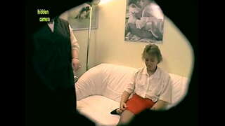 2 lésbicas Safadas jogar um brinquedo anal! Amateurcommunity.xxx