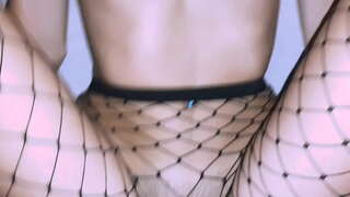 Stepsister bangsat big cock di gelap