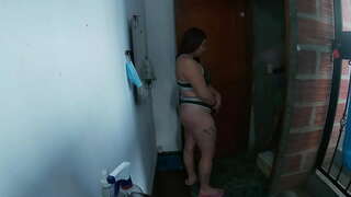 Invito entrar a la casa გაეროს domiciliario de carnes y me folla como una perra m&amp;iacute; ralo hasta el საბოლოო